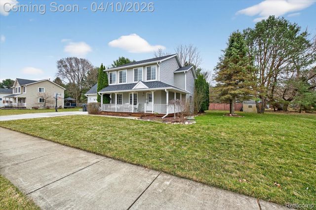 2454 Calvin Court, Hamburg Township, MI 48169