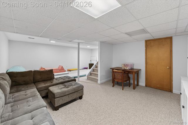 2454 Calvin Court, Hamburg Township, MI 48169