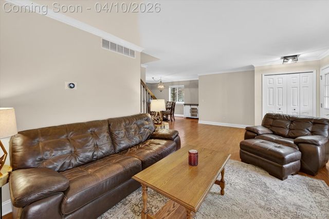 2454 Calvin Court, Hamburg Township, MI 48169