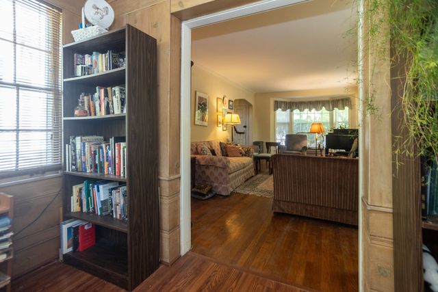 2701 W Fitch Avenue, Chicago, IL 60645