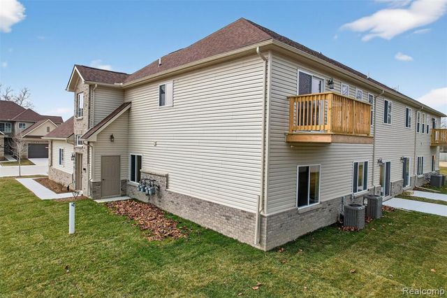 16545 Savor Lane 28, Clinton Township, MI 48035