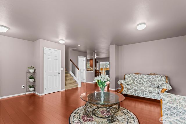 13272 SE 227th Place, Kent, WA 98042