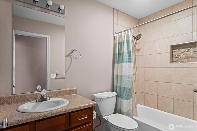 13272 SE 227th Place, Kent, WA 98042