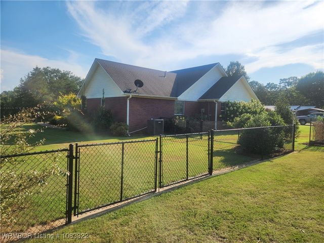 315 Pr 3393, Clarksville, AR 72830