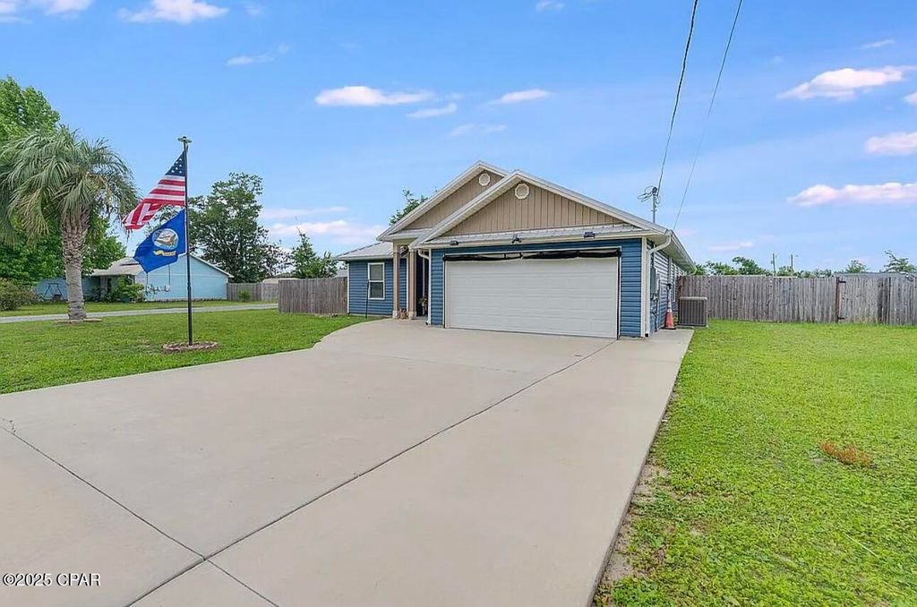 1220 Mississippi Avenue, Lynn Haven, FL 32444