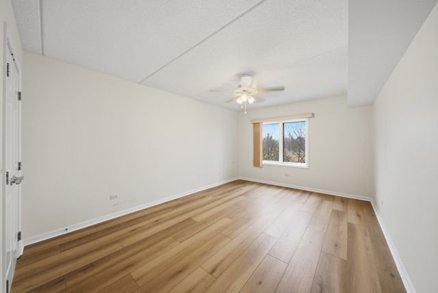 7081 W Touhy Avenue 407, Niles, IL 60714