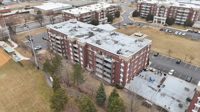 7081 W Touhy Avenue 407, Niles, IL 60714