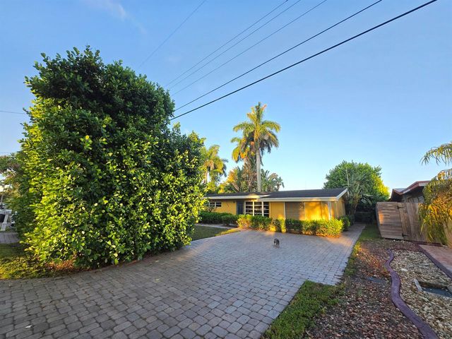 2503 Andros Lane, Fort Lauderdale, FL 33312