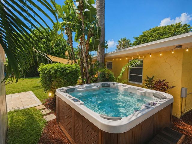 2503 Andros Lane, Fort Lauderdale, FL 33312
