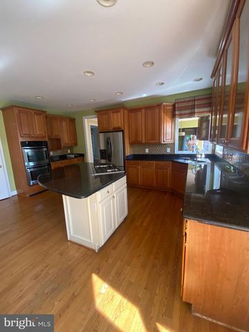 1101 SEA VIEW AVE, Woodbridge, VA 22191