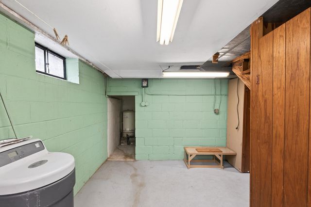 515 County Road B E, Maplewood, MN 55117