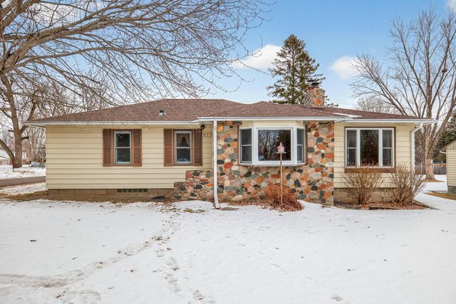 515 County Road B E, Maplewood, MN 55117