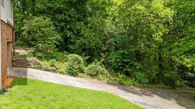 1609 Rock Bluff Road, Hixson, TN 37343