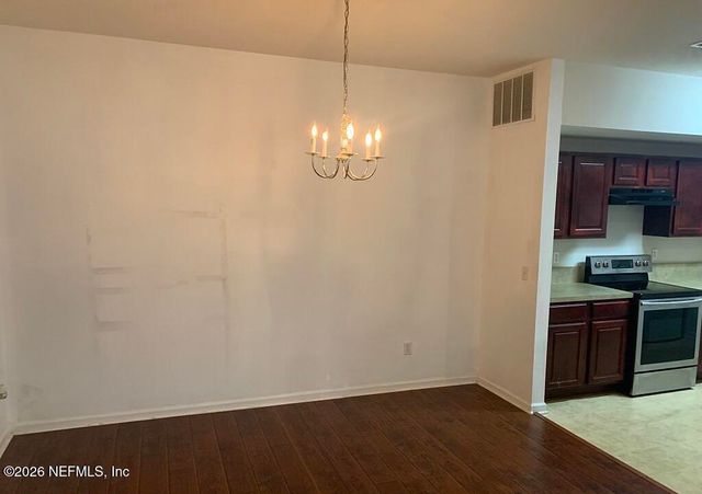 3631 KIRKPATRICK Circle 6, Jacksonville, FL 32210