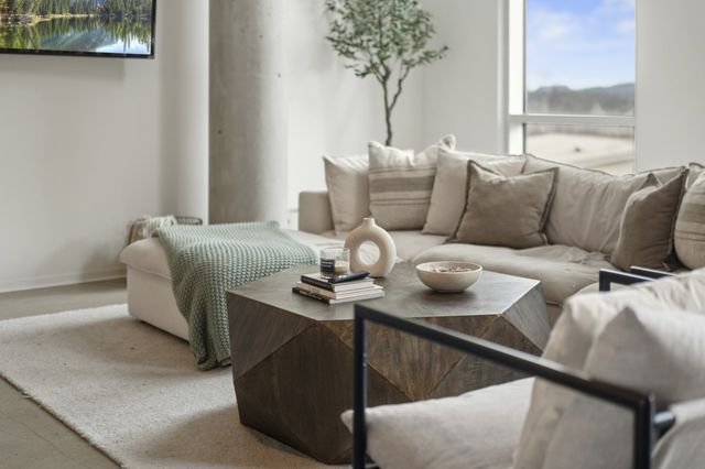 2115 Yeaman Pl Apt 405, Nashville, TN 37206