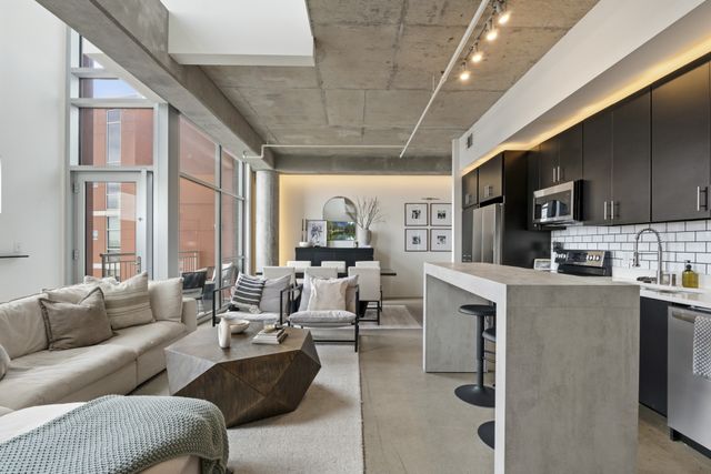 2115 Yeaman Pl Apt 405, Nashville, TN 37206