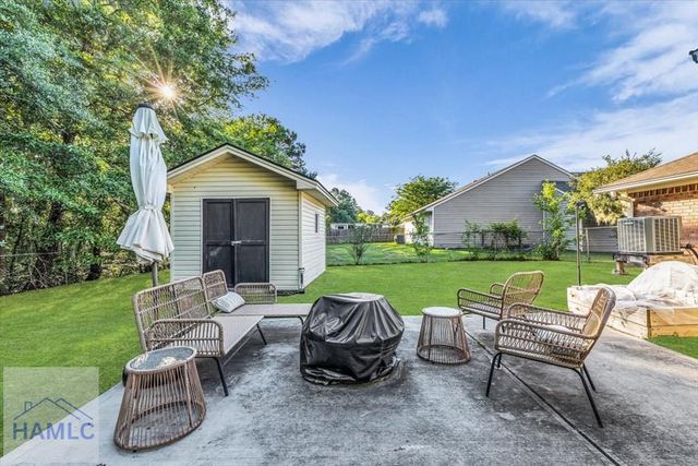 40 Whippoorwill Lane East, Richmond Hill, GA 31324