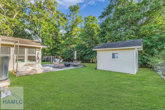 40 Whippoorwill Lane East, Richmond Hill, GA 31324