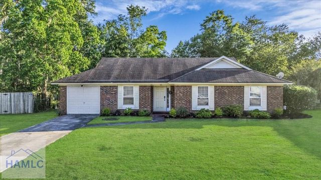 40 Whippoorwill Lane East, Richmond Hill, GA 31324