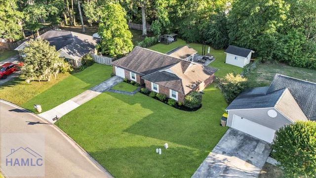 40 Whippoorwill Lane East, Richmond Hill, GA 31324