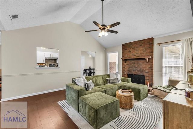40 Whippoorwill Lane East, Richmond Hill, GA 31324