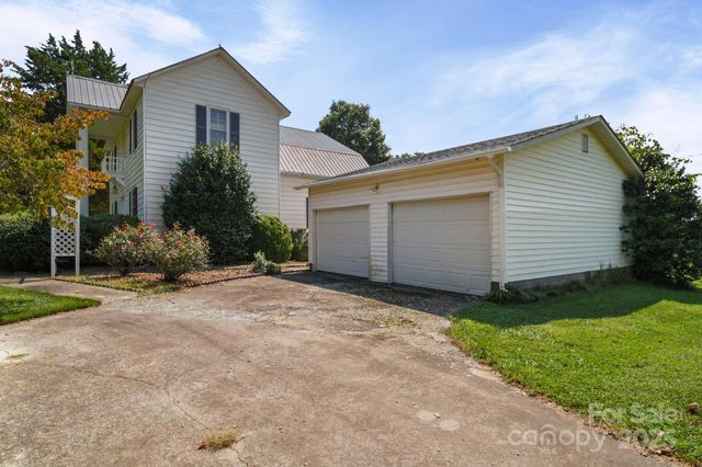 110 Sprinkle Road, Statesville, NC 28625