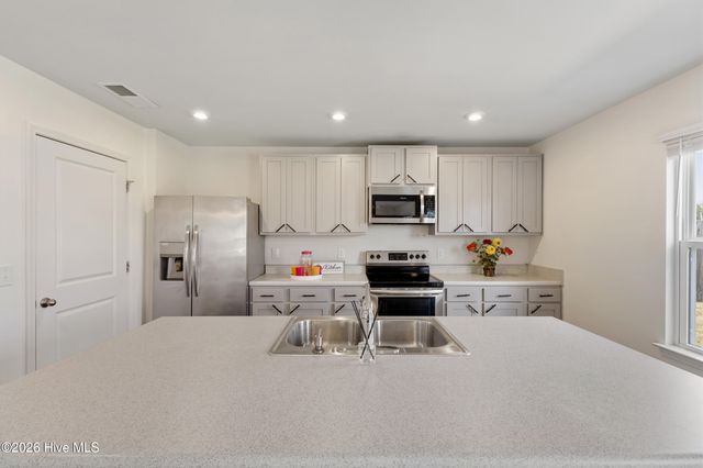 624 Avington Lane NE, Leland, NC 28451