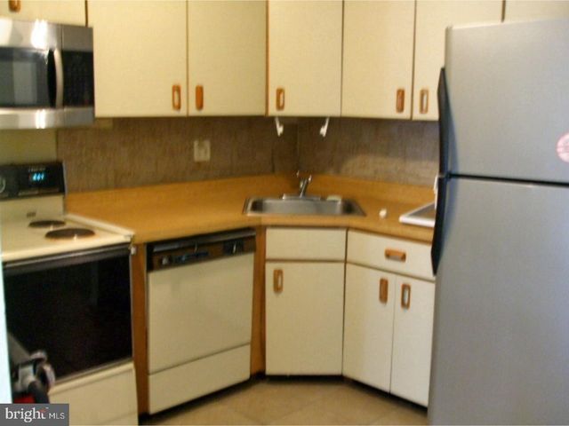 1109 HUNTINGDON MEWS, Clementon, NJ 08021