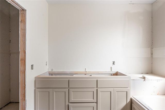 2136 N Everest Avenue, Oklahoma City, OK 73111