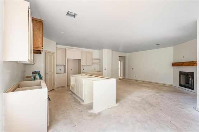 2136 N Everest Avenue, Oklahoma City, OK 73111