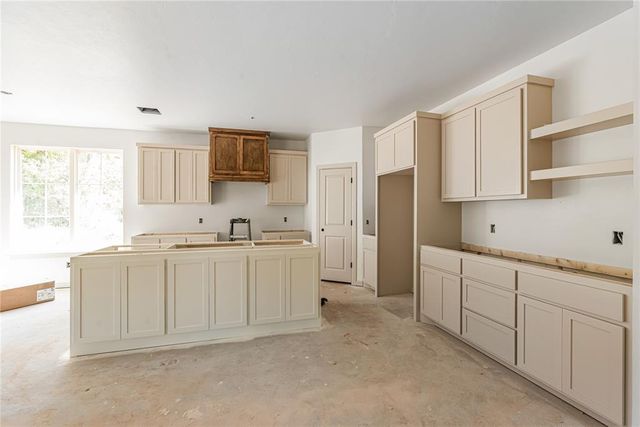 2136 N Everest Avenue, Oklahoma City, OK 73111