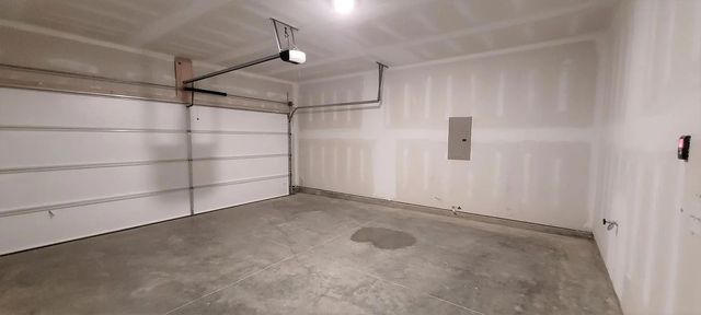 2153 Nectar Ln, Columbia, TN 38401