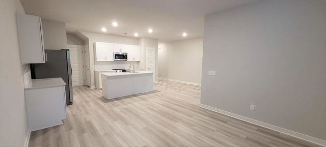2153 Nectar Ln, Columbia, TN 38401
