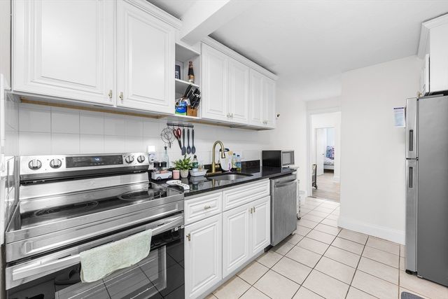 56 Park Vale Ave 4, Boston, MA 02134