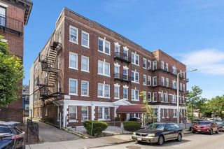 56 Park Vale Ave 4, Boston, MA 02134