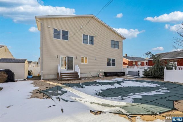 28 George Street, Saddle Brook, NJ 07663