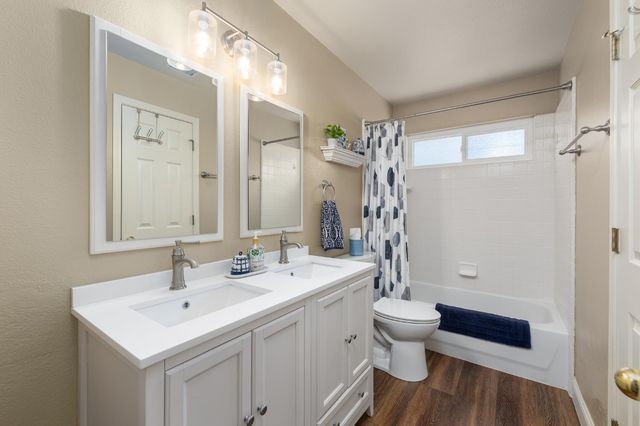 6873 Rodeo Drive, Sanger, CA 93657