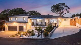 1081 Tamarisk Dr #A, Napa, CA 94559