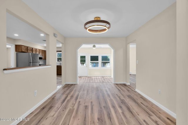 50 Oakfield Road, Toms River, NJ 08757