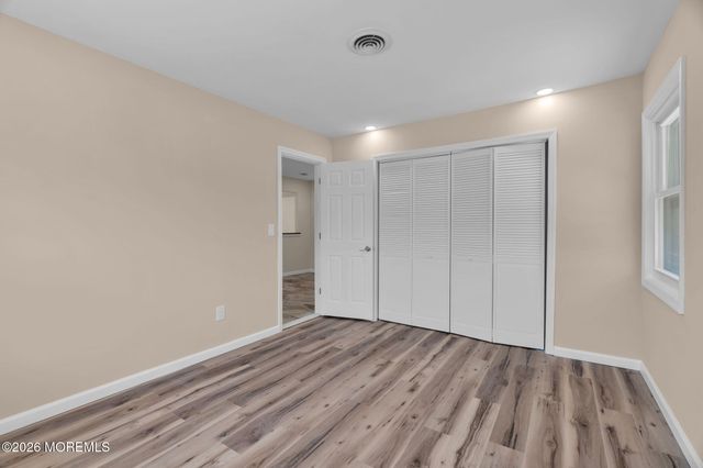 50 Oakfield Road, Toms River, NJ 08757