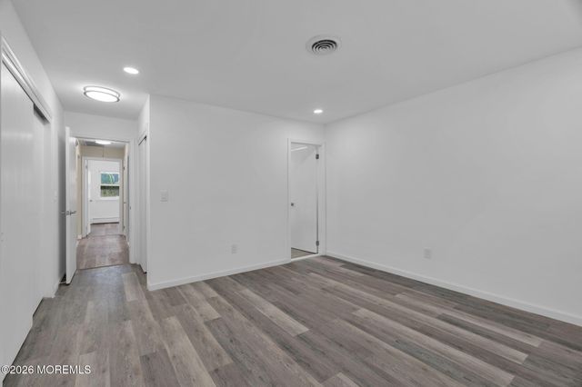 50 Oakfield Road, Toms River, NJ 08757