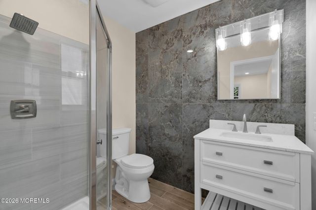50 Oakfield Road, Toms River, NJ 08757