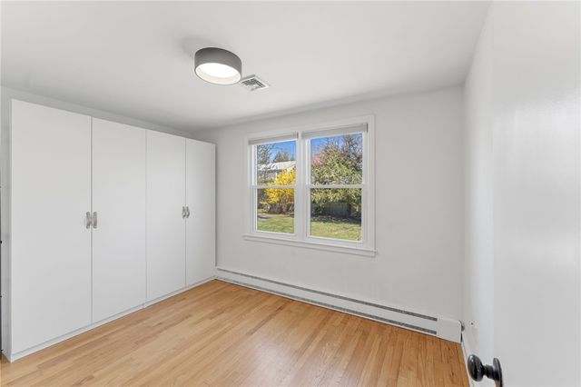 9 Tophill Circle, Cranston, RI 02920