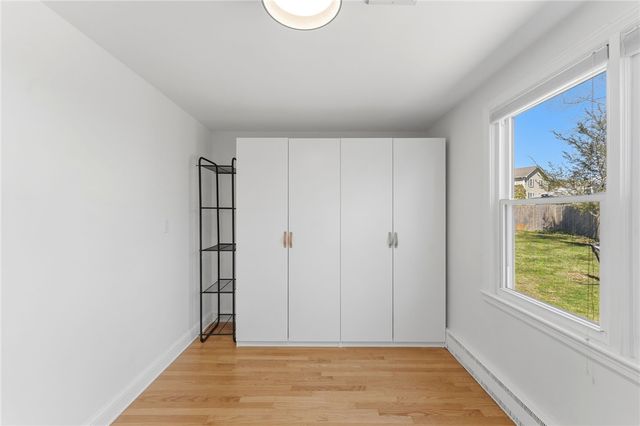 9 Tophill Circle, Cranston, RI 02920