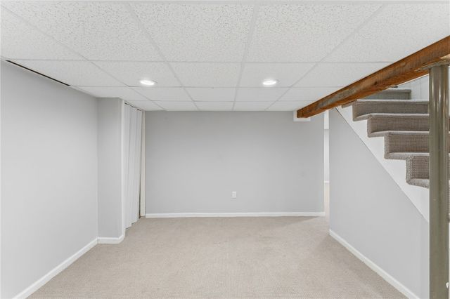 9 Tophill Circle, Cranston, RI 02920