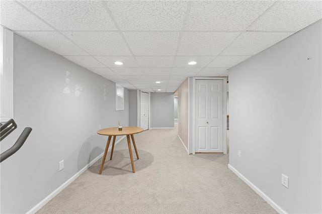 9 Tophill Circle, Cranston, RI 02920