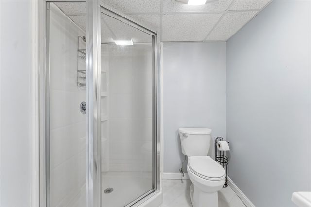 9 Tophill Circle, Cranston, RI 02920