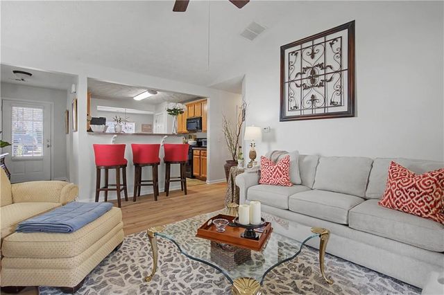 312 Woodland Pass, Canton, GA 30114