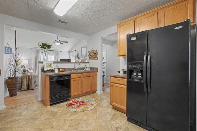 312 Woodland Pass, Canton, GA 30114