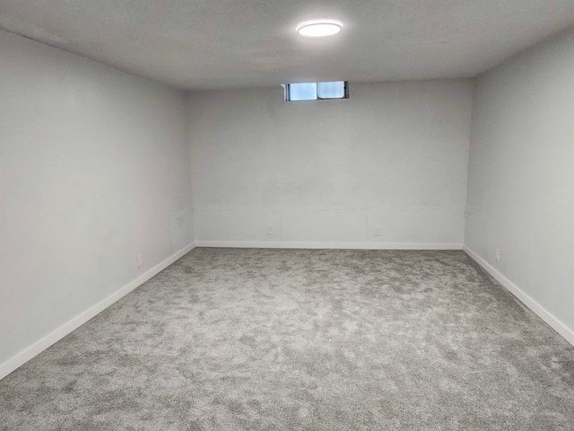 9039 E Skinner St, Wichita, KS 67207